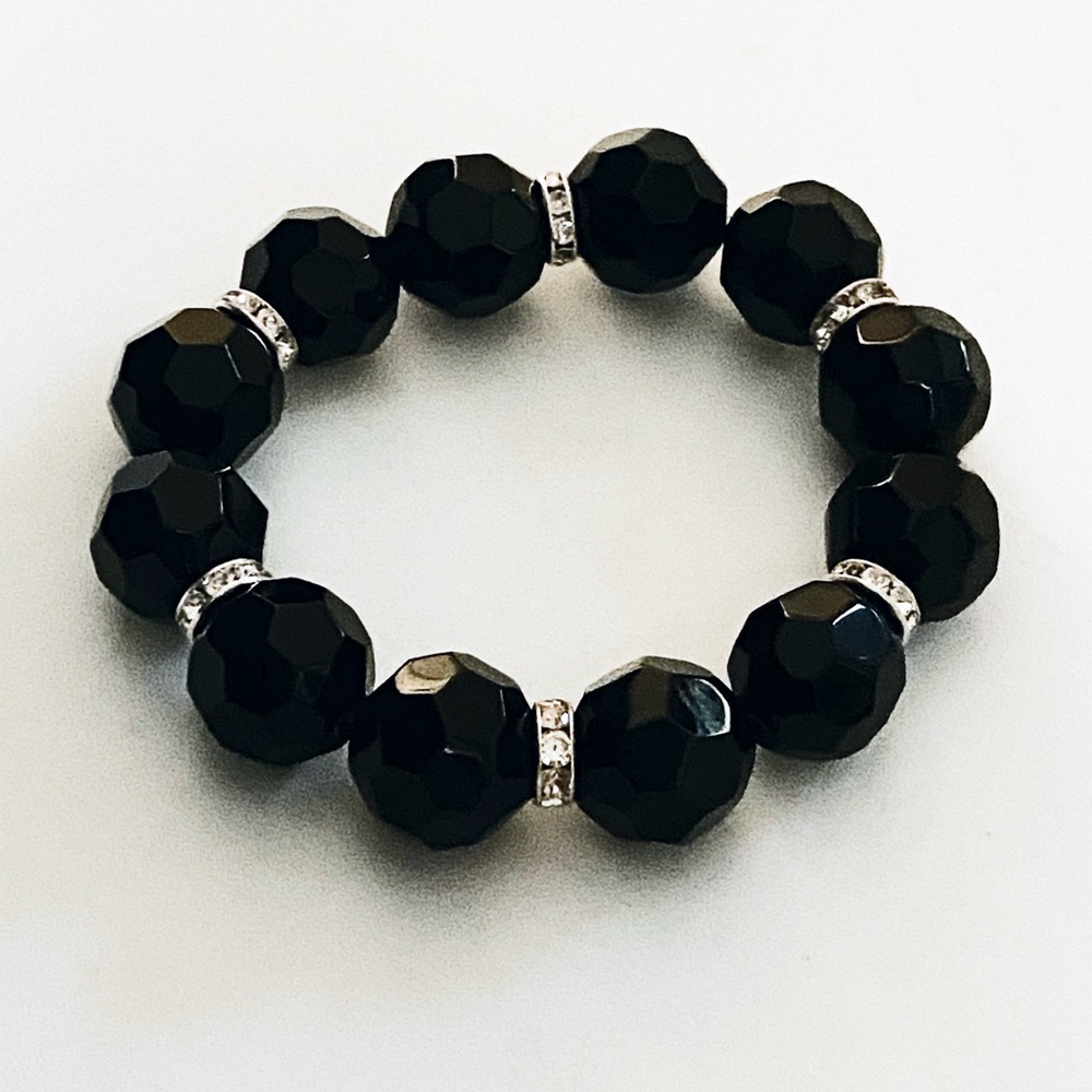 Elegant Black Beaded Bracelet